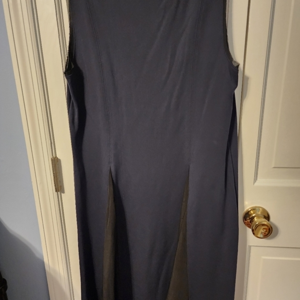 Navy Assymetrical hem Shift DressSimple flattering navy dress. With angled cuts. - Picture 2 of 7